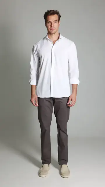Calça Sarja Bolso Faca Brooksfield: caimento no corpo de perfil e costas