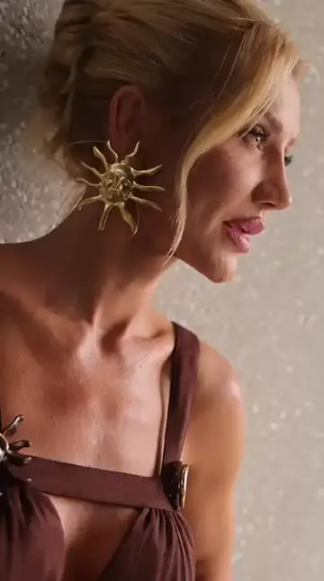 Vestido Capri - Hera Charth: caimento no corpo, frente, lado e girando